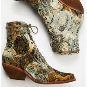 Jeffrey Campbell x Free People Booties